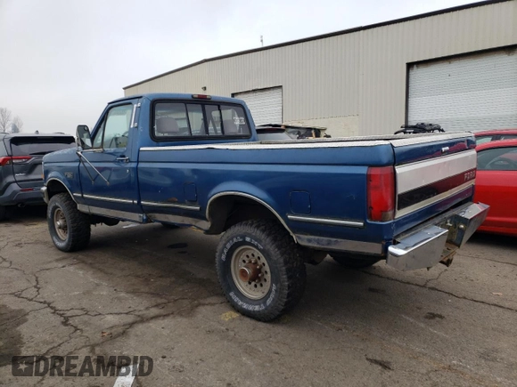 1994 Ford F-250 with VIN 2FTHF26G1RCA35041, listed as a Copart auction lot 88200075 with 107,025 mi miles and Clean title. Bid and sale history available at DreamBid. Image 2.