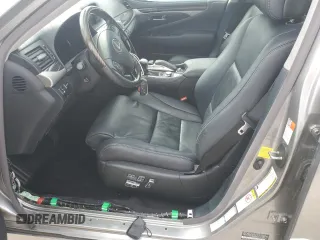 2017 Lexus LS 460 с VIN JTHCL5EF0H5028960, выставлен на аукционе Copart как лот 73688914 с пробегом 61 388 миль миль и Списание • Salvage title. История ставок и продаж доступна на DreamBid. Изображение 7.