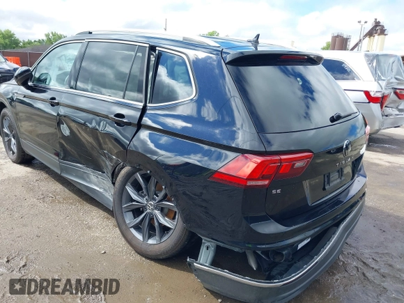 2023 Volkswagen Tiguan SE with VIN 3VV3B7AX4PM136264, listed as a IAAI auction lot 39724241 with 8,774 mi miles and . Bid and sale history available at DreamBid. Image 6.