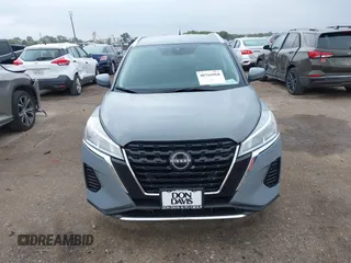 2024 Nissan Kicks SV with VIN 3N1CP5CV3RL576777, listed as a IAAI auction lot 40766968 with 1,403 mi miles. Bid and sale history available at carsss.com. Image 12.
