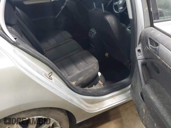 2012 Volkswagen Golf TDI with VIN WVWNM7AJ8CW333137, listed as a IAAI auction lot 42585466 with 213,587 mi miles and . Bid and sale history available at DreamBid. Image 8.
