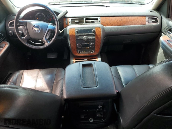 2007 Chevrolet Avalanche 3LT z VIN 3GNFK12307G322099, wystawiony jako Copart lot #57363775 z przebiegiem 249 515 mil mil oraz Czysty tytuł • Clean title. Historia ofert i sprzedaży dostępna na DreamBid. Obrazek 8.