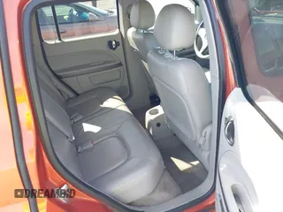 2006 Chevrolet HHR LT z VIN 3GNDA23PX6S558403, wystawiony jako IAAI lot #41881216 z przebiegiem 155 307 mil mil oraz . Historia ofert i sprzedaży dostępna na DreamBid. Obrazek 8.