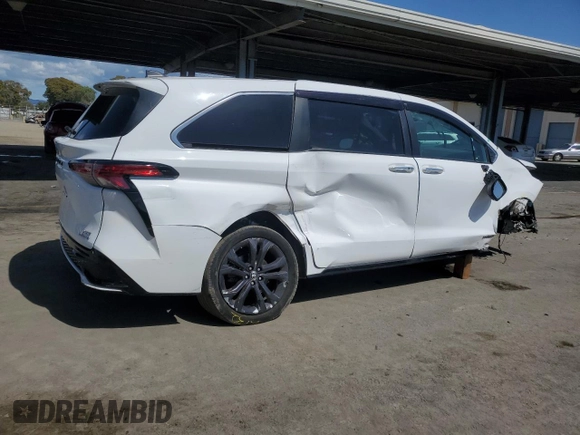 2021 Toyota Sienna XSE with VIN 5TDXRKEC3MS005215, listed as a Copart auction lot 51826915 with 89,078 mi miles and Clean Title. Bid and sale history available at DreamBid. Image 3.