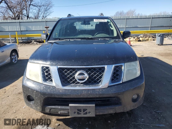 2010 Nissan Pathfinder SE z VIN 5N1AR1NB2AC612657, wystawiony jako Copart lot #43523775 z przebiegiem 229 709 mil mil oraz Czysty tytuł • Clean title. Historia ofert i sprzedaży dostępna na DreamBid. Obrazek 5.
