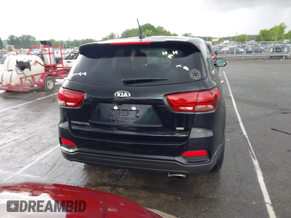 2019 Kia Sorento L z VIN 5XYPG4A39KG584941, wystawiony jako IAAI lot #42236774 z przebiegiem 93 158 mil mil oraz . Historia ofert i sprzedaży dostępna na DreamBid. Obrazek 16.
