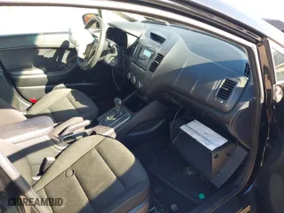 2016 Kia Forte LX with VIN KNAFK4A62G5466215, listed as a IAAI auction lot 41698637 with 116,544 mi miles. Bid and sale history available at carsss.com. Image 5.