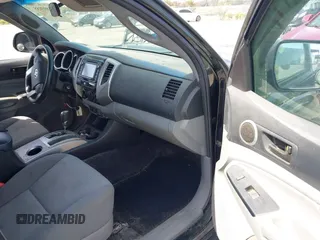 2014 Toyota Tacoma PreRunner with VIN 3TMJU4GN3EM162971, listed as a IAAI auction lot 41803155 with 250,083 mi miles. Bid and sale history available at carsss.com. Image 5.