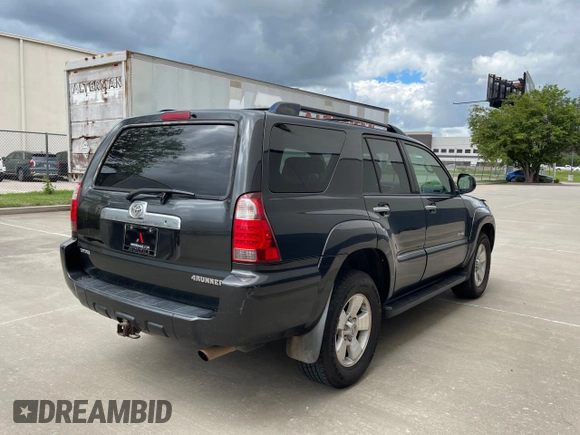 2008 Toyota 4Runner SR5 z VIN JTEBU14R380128817, wystawiony jako Copart lot #56390255 z przebiegiem 260 669 mil mil oraz Czysty tytuł • Clean title. Historia ofert i sprzedaży dostępna na DreamBid. Obrazek 4.