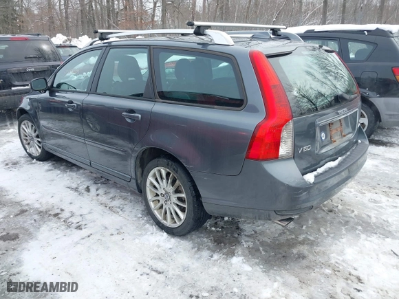 2008 Volvo V50 2.5T R-Design with VIN YV1MJ672682396325, listed as a IAAI auction lot 41456223 with 100,255 mi miles. Bid and sale history available at carsss.com. Image 3.
