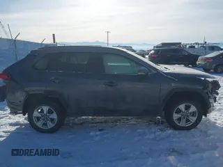 2021 Toyota RAV4 XLE with VIN 2T3P1RFV0MC244186, listed as a IAAI auction lot 41557771 with 33,205 mi miles and . Bid and sale history available at DreamBid. Image 14.