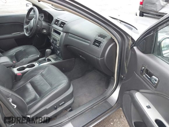 2011 Ford Fusion SEL with VIN 3FAHP0JG1BR115127, listed as a IAAI auction lot 41930531 with 183,512 mi miles. Bid and sale history available at carsss.com. Image 5.