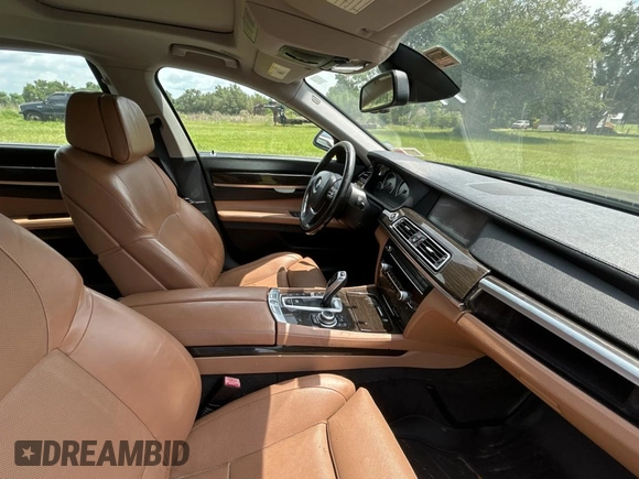2012 BMW 7 Series 750Li xDrive with VIN WBAKC8C59CC437999, listed as a Copart auction lot 59036005 with 145,420 mi miles and Clean title. Bid and sale history available at DreamBid. Image 5.