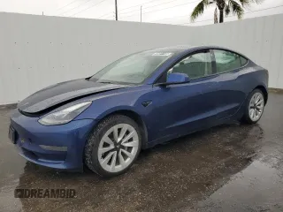 2022 Tesla Model 3 z VIN 5YJ3E1EAXNF190873, wystawiony jako Copart lot #59681145 z przebiegiem Nie podano mil oraz Szkoda całkowita • Salvage title. Historia ofert i sprzedaży dostępna na DreamBid. Obrazek 1.