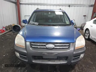 2005 Kia Sportage LX with VIN KNDJE723757109849, listed as a IAAI auction lot 41505516 with 243,556 mi miles and . Bid and sale history available at carsss.com. Image 6.