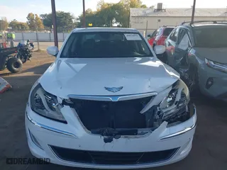 2014 Hyundai Genesis 5.0L R-Spec with VIN KMHGC4DH6EU264607, listed as a IAAI auction lot 40870852 with 175,404 mi miles. Bid and sale history available at carsss.com. Image 12.