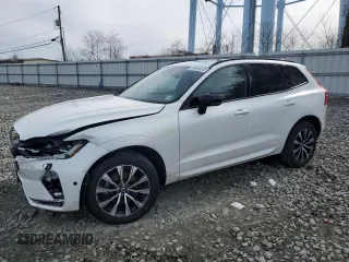 2024 Volvo XC60 Plus Dark Theme z VIN YV4L12RL1R1711424, wystawiony jako Copart lot #44500205 z przebiegiem 29 805 mil mil oraz Szkody całkowita. Historia ofert i sprzedaży dostępna na DreamBid. Obrazek 1.