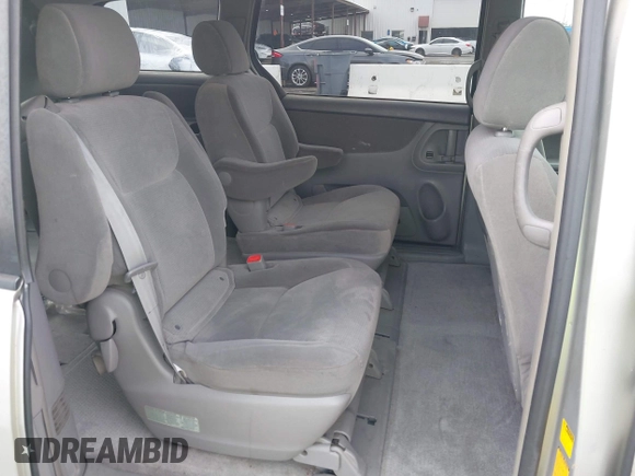 2005 Toyota Sienna CE with VIN 5TDZA23C55S264700, listed as a IAAI auction lot 41878179 with 293,934 mi miles. Bid and sale history available at carsss.com. Image 8.