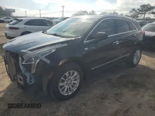 2019 Cadillac XT5 AWD z VIN 1GYKNBRS1KZ105620, wystawiony jako Copart lot #46028865 z przebiegiem 27 096 mil mil oraz Czysty tytuł • Clean title. Historia ofert i sprzedaży dostępna na DreamBid. Obrazek 1.