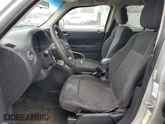 2011 Jeep Patriot Sport с VIN 1J4NT1GA7BD156981, выставлен на аукционе Copart как лот 46266854 с пробегом 204 571 миль миль и Списание • Salvage title. История ставок и продаж доступна на DreamBid. Изображение 7.