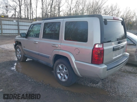 2007 Jeep Commander Sport с VIN 1J8HH48PX7C673318, выставлен на аукционе IAAI как лот 41585570 с пробегом 188 977 миль миль и . История ставок и продаж доступна на DreamBid. Изображение 3.