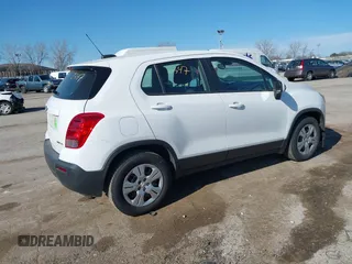 2016 Chevrolet Trax LS with VIN 3GNCJKSB4GL280174, listed as a IAAI auction lot 41982347 with 112,195 mi miles. Bid and sale history available at carsss.com. Image 4.