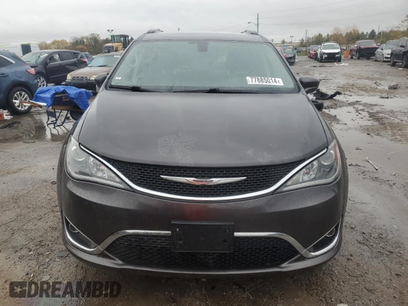 2017 Chrysler Pacifica Touring L with VIN 2C4RC1BG4HR810277, listed as a Copart auction lot 77885014 with 101,492 mi miles and Salvage Title. Bid and sale history available at DreamBid. Image 5.