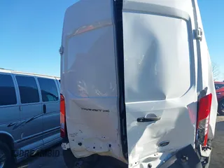 2019 Ford Transit z VIN 1FTYR2XM0KKB31496, wystawiony jako IAAI lot #41060049 z przebiegiem 60 004 mil mil oraz . Historia ofert i sprzedaży dostępna na DreamBid. Obrazek 16.