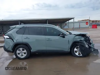2021 Toyota RAV4 XLE with VIN 2T3P1RFV6MW216410, listed as a IAAI auction lot 42474822 with 37,503 mi miles and . Bid and sale history available at DreamBid. Image 14.