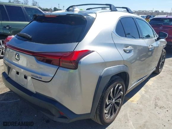 2020 Lexus UX with VIN JTHX9JBH9L2035365, listed as a IAAI auction lot 41712764 with 58,193 mi miles. Bid and sale history available at carsss.com. Image 4.
