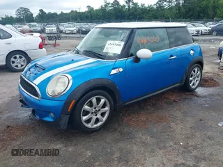 2010 MINI Hardtop S with VIN WMWMF7C55ATW88946, listed as a IAAI auction lot 42443200 with 104,953 mi miles and . Bid and sale history available at DreamBid. Image 17.