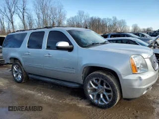 2013 GMC Yukon XL SLE with VIN 1GKS1HE02DR203829, listed as a Copart auction lot 42528135 with 191,223 mi miles and Clean Title. Bid and sale history available at carsss.com. Image 4.
