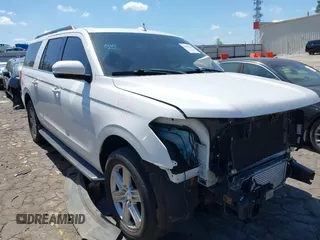 2019 Ford Expedition Max XLT z VIN 1FMJK1HT8KEA16094, wystawiony jako IAAI lot #41984049 z przebiegiem 104 554 mil mil oraz . Historia ofert i sprzedaży dostępna na DreamBid. Obrazek 1.