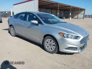 2013 Ford Fusion S with VIN 3FA6P0G70DR323517, listed as a IAAI auction lot 41403060 with 49,834 mi miles. Bid and sale history available at carsss.com. Image 1.