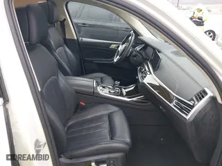 2019 BMW X7 xDrive40i with VIN 5UXCW2C57KL084137, listed as a IAAI auction lot 41662958 with 34,751 mi miles. Bid and sale history available at carsss.com. Image 5.