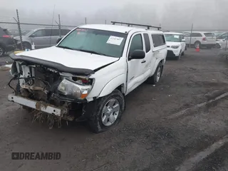 2011 Toyota Tacoma with VIN 5TFUU4EN8BX019682, listed as a IAAI auction lot 41187802 with 114,491 mi miles. Bid and sale history available at carsss.com. Image 2.