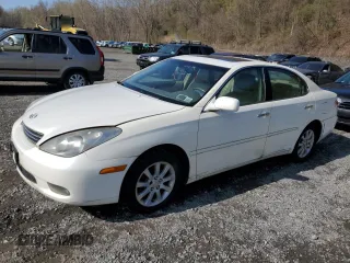2002 Lexus ES 300 with VIN JTHBF30G925029779, listed as a Copart auction lot 51455565 with 222,525 mi miles and Clean Title. Bid and sale history available at carsss.com. Image 1.