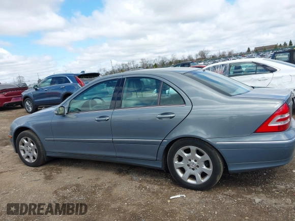 2006 Mercedes-Benz C 230 Sport с VIN WDBRF56H16F737289, выставлен на аукционе IAAI как лот 42042829 с пробегом 147 722 миль миль и . История ставок и продаж доступна на DreamBid. Изображение 15.
