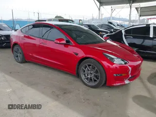 2023 Tesla Model 3 z VIN 5YJ3E1EA9PF452238, wystawiony jako IAAI lot #41657897 z przebiegiem 60 031 mil mil oraz . Historia ofert i sprzedaży dostępna na DreamBid. Obrazek 1.