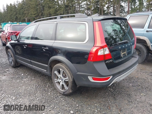 2012 Volvo XC70 T6 with VIN YV4902BZ9C1142969, listed as a IAAI auction lot 41750918 with 124,322 mi miles and . Bid and sale history available at DreamBid. Image 3.