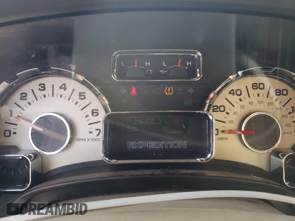 2011 Ford Expedition EL XLT with VIN 1FMJK1J59BEF18785, listed as a Copart auction lot 82273504 with 296,830 mi miles and Salvage Title. Bid and sale history available at carsss.com. Image 9.