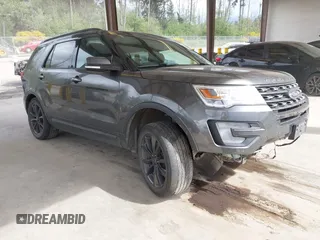2017 Ford Explorer XLT z VIN 1FM5K8D87HGC06235, wystawiony jako IAAI lot #42218384 z przebiegiem 191 635 mil mil oraz . Historia ofert i sprzedaży dostępna na DreamBid. Obrazek 1.