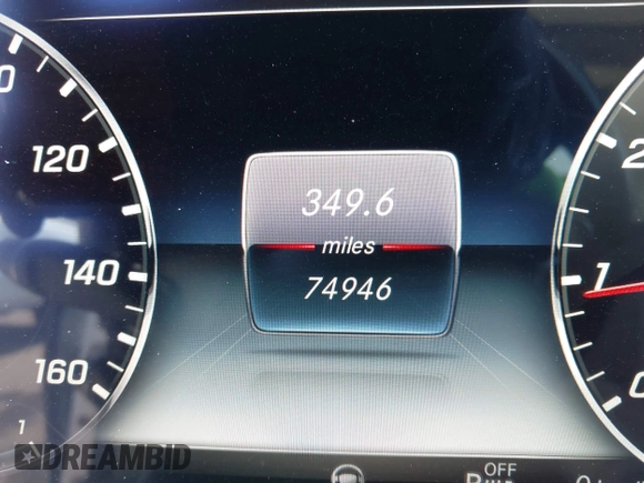 2017 Mercedes-Benz E 300 Luxury z VIN WDDZF4JB3HA236618, wystawiony jako IAAI lot #42489715 z przebiegiem 74 946 mil mil oraz . Historia ofert i sprzedaży dostępna na DreamBid. Obrazek 7.