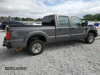 2015 Ford F-250 Lariat z VIN 1FT7W2BT1FEB25018, wystawiony jako Copart lot #55891235 z przebiegiem 186 354 mil mil oraz Szkoda całkowita • Salvage title. Historia ofert i sprzedaży dostępna na DreamBid. Obrazek 3.