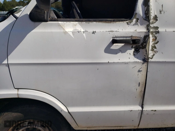 2000 Dodge Cargo z VIN 2B7JB21Y1YK120544, wystawiony jako Copart lot #74261904 z przebiegiem Nie podano mil oraz Szkody całkowita. Historia ofert i sprzedaży dostępna na DreamBid. Obrazek 7.