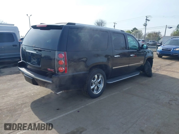 2012 GMC Yukon XL Denali with VIN 1GKS2MEF2CR252084, listed as a IAAI auction lot 41802335 with 88,958 mi miles. Bid and sale history available at carsss.com. Image 4.