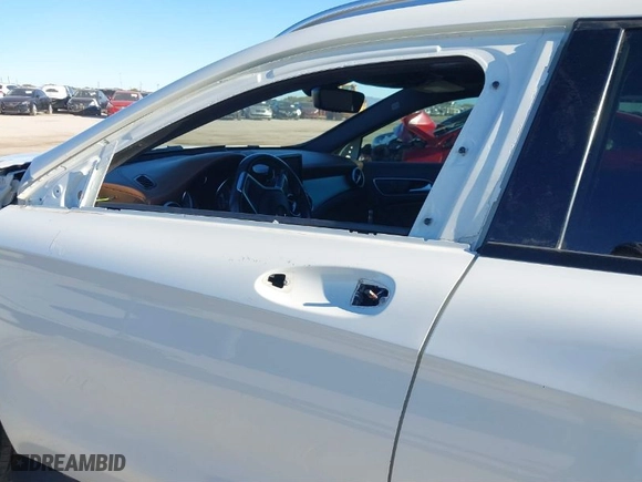 2015 Mercedes-Benz GLA-Class GLA 250 with VIN WDCTG4GB0FJ037604, listed as a IAAI auction lot 41035114 with NaN miles. Bid and sale history available at carsss.com. Image 21.