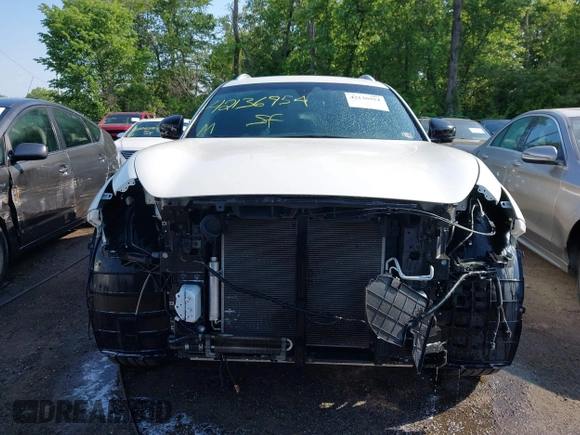 2017 Infiniti QX70 with VIN JN8CS1MW0HM411905, listed as a IAAI auction lot 42136954 with 84,146 mi miles. Bid and sale history available at carsss.com. Image 13.