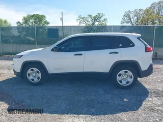 2016 Jeep Cherokee Altitude with VIN 1C4PJLAB0GW272536, listed as a IAAI auction lot 42092391 with 183,089 mi miles and . Bid and sale history available at DreamBid. Image 14.