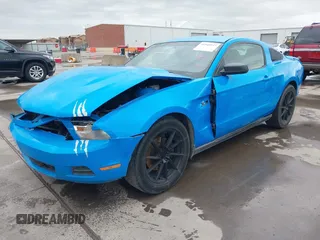 2011 Ford Mustang V6 z VIN 1ZVBP8AM2B5138727, wystawiony jako IAAI lot #41940117 z przebiegiem 173 824 mil mil oraz . Historia ofert i sprzedaży dostępna na DreamBid. Obrazek 19.